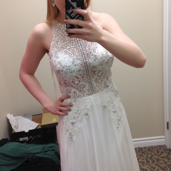 *MOVING SALE!!* White Chiffon Prom Dress - Picture 3 of 7